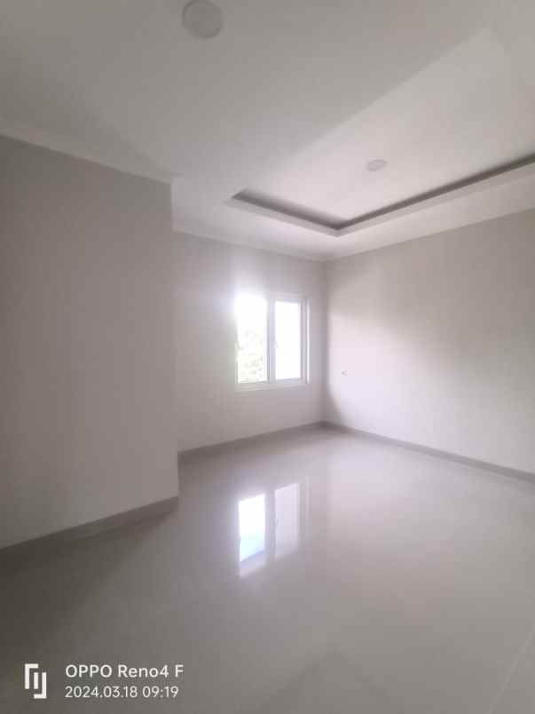 dijual rumah gading harmoni kelapa gading