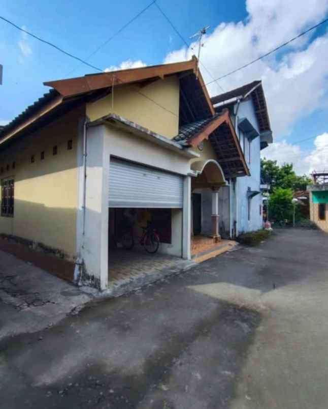 dijual rumah godean
