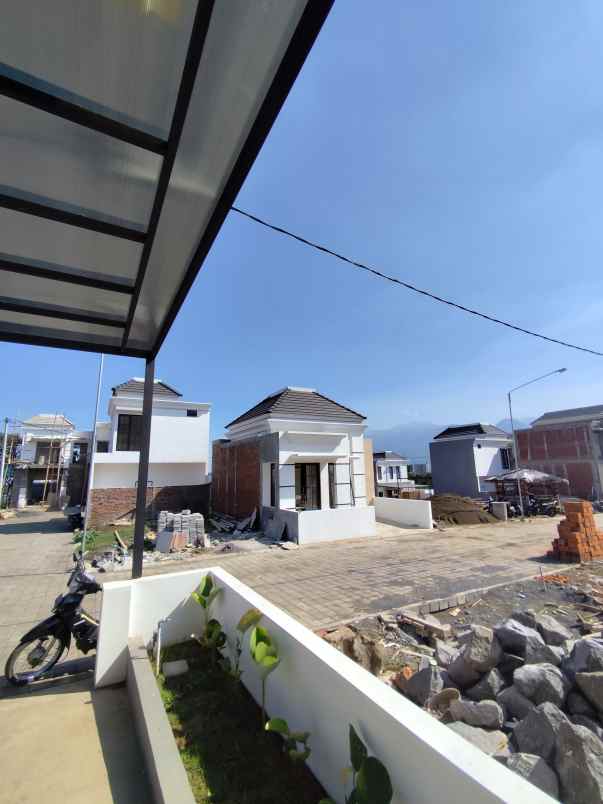 dijual rumah grand arjuna village