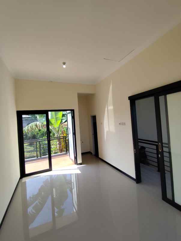 dijual rumah grand arjuna village