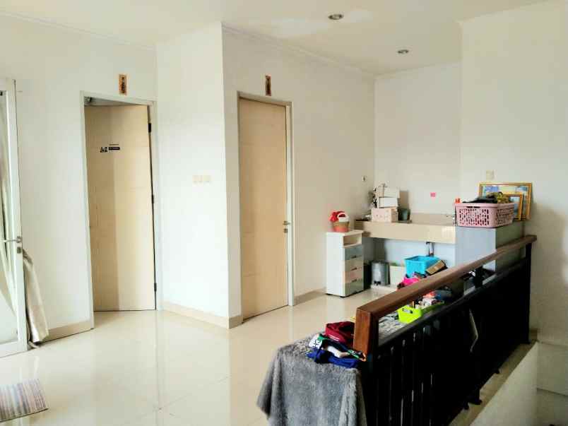 dijual rumah grand view karawaci