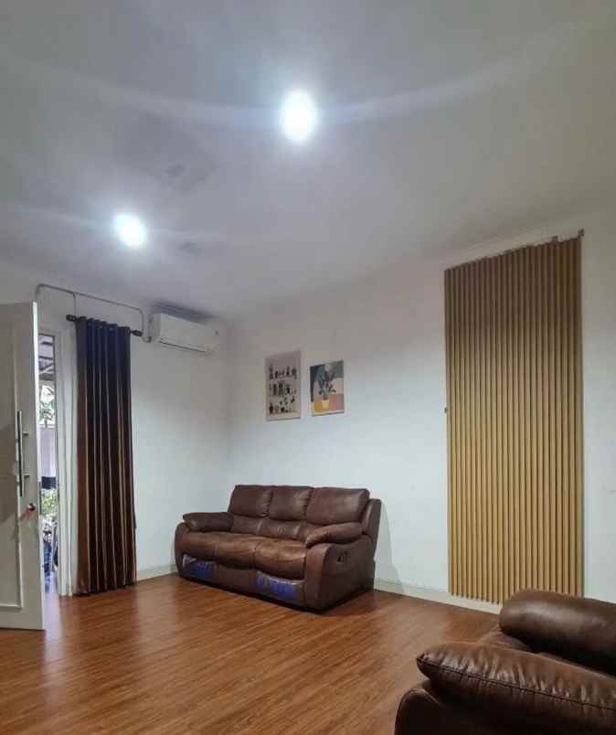 dijual rumah grand wisata cluster la