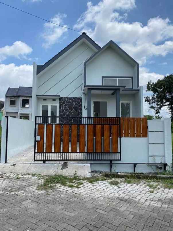 dijual rumah green village dan cluster