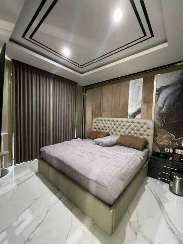 dijual rumah greenlake