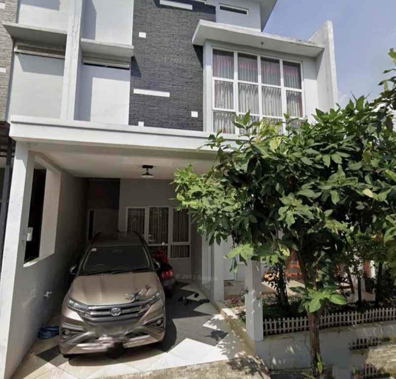 dijual rumah hj naman pondok kelapa