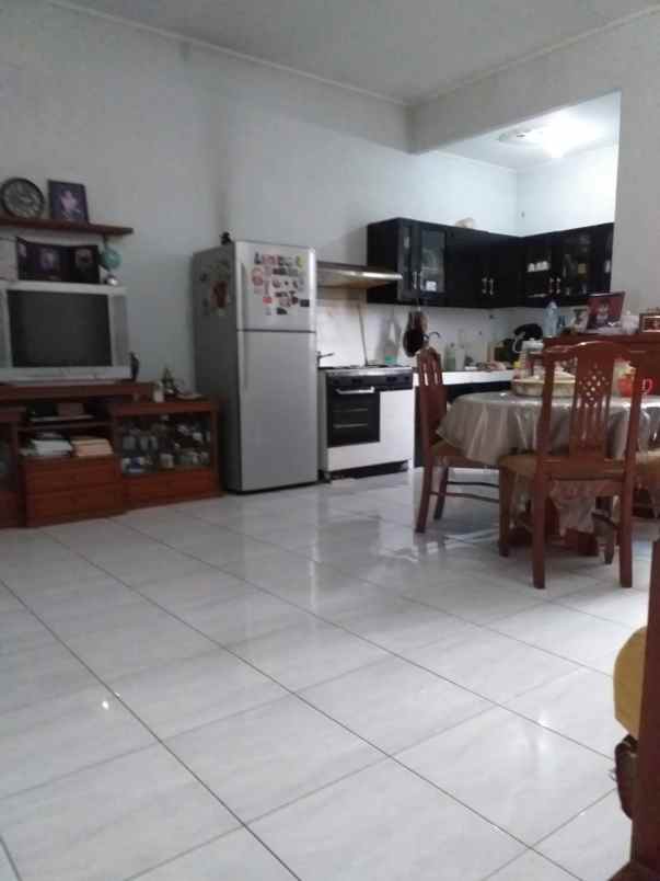 dijual rumah hook di kiarasari asri buahbatu