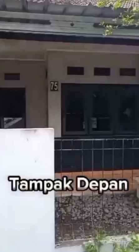 dijual rumah induk dan 2 pintu kontrakan strategis