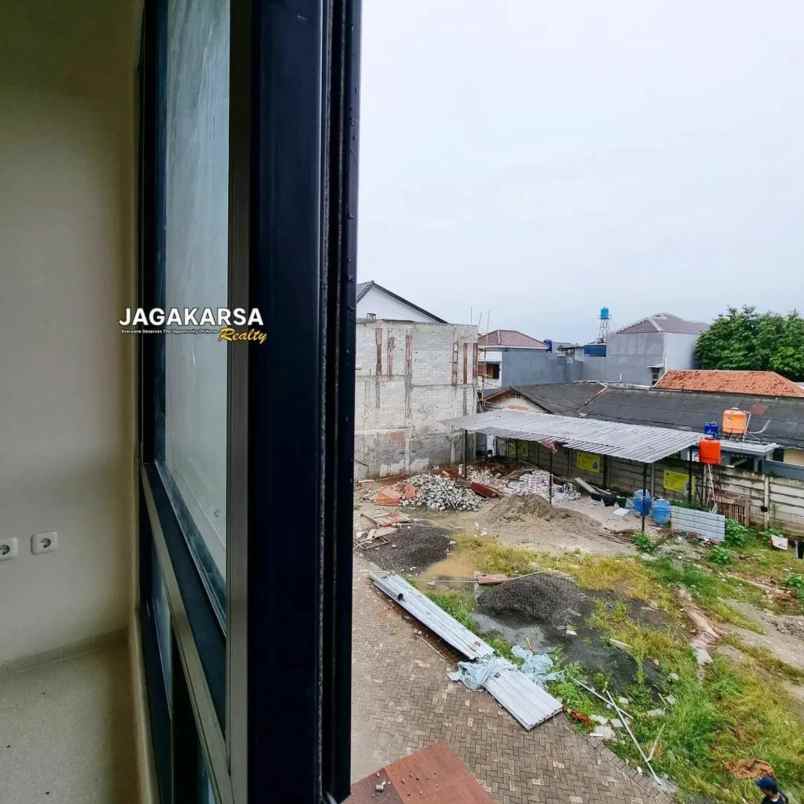 dijual rumah jagakarsa