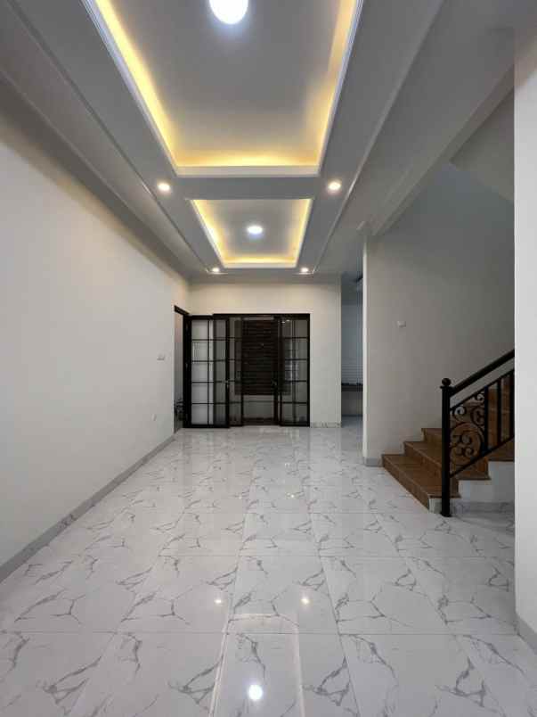 dijual rumah jagakarsa jakarta selatan