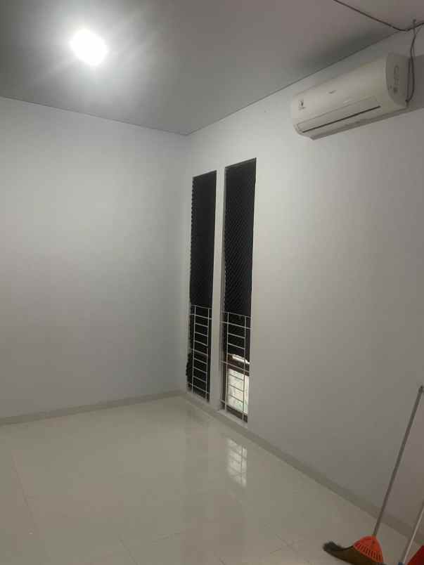 dijual rumah jakarta garden city cakung