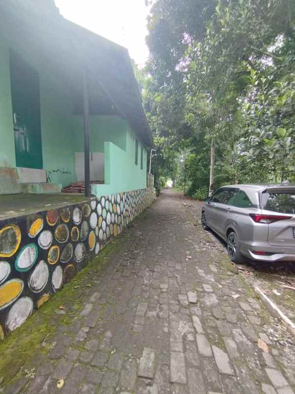 dijual rumah jalan boyong