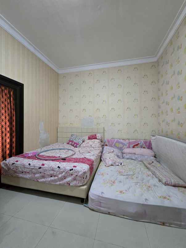 dijual rumah jalan central park a yani