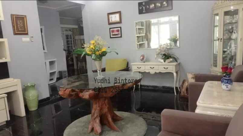 dijual rumah jalan cibubur