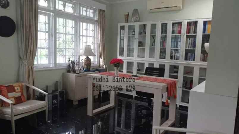 dijual rumah jalan cibubur