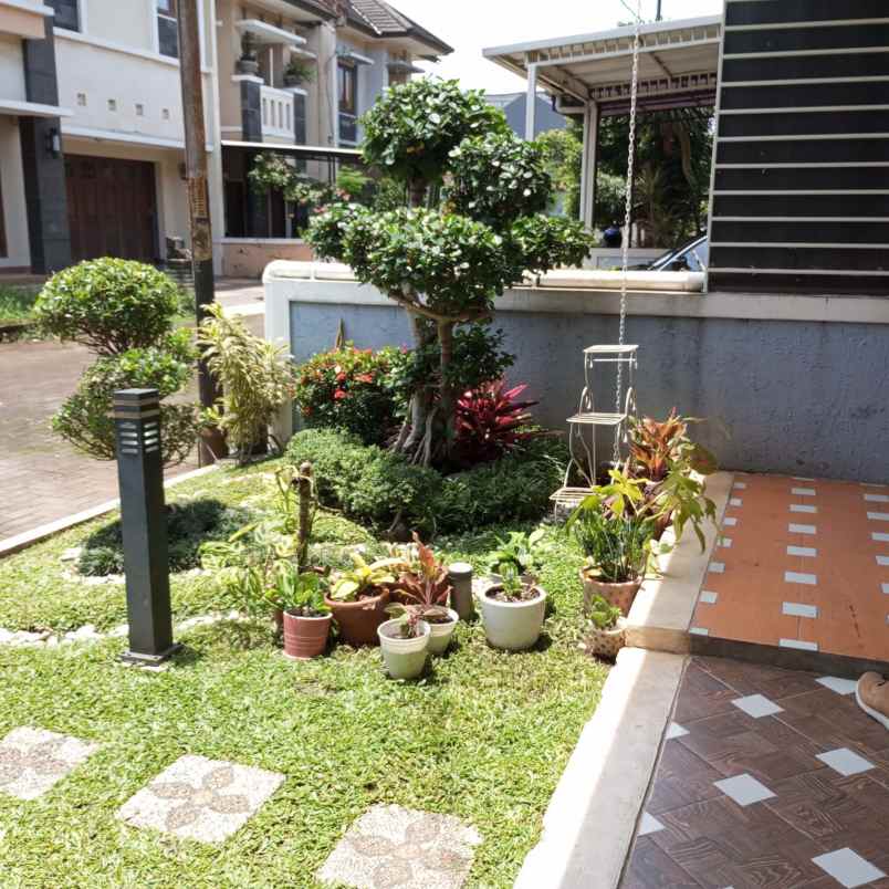 dijual rumah jalan cipagalo girang