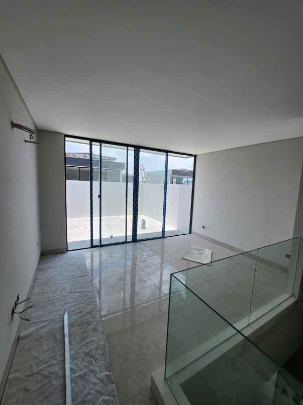 dijual rumah jalan dempsey hill citraland