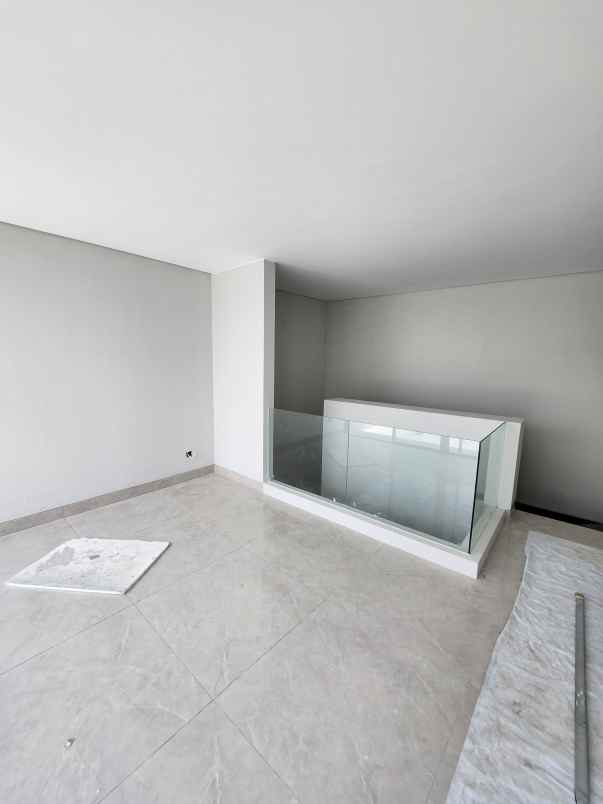 dijual rumah jalan dempsey hill citraland