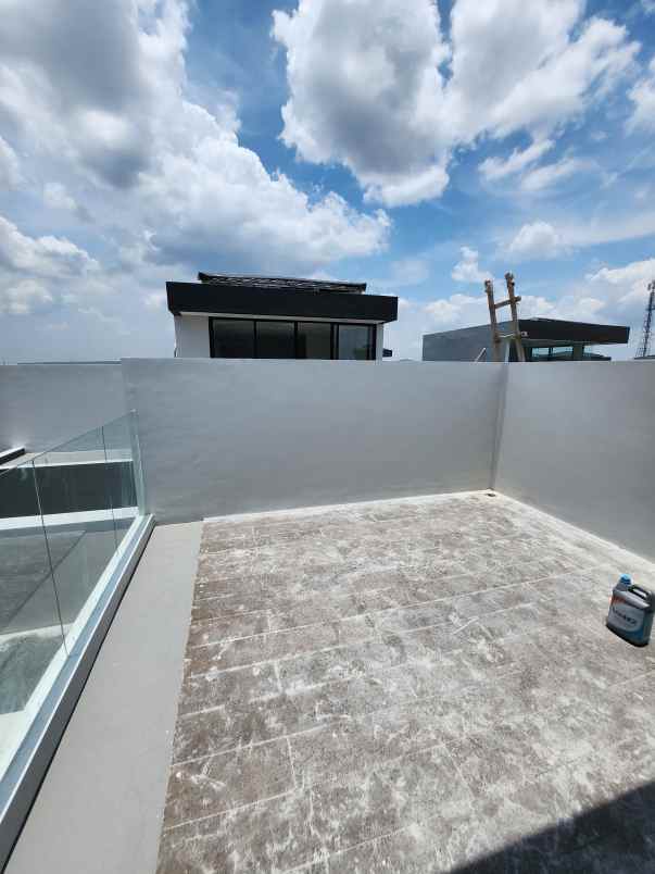 dijual rumah jalan dempsey hill citraland