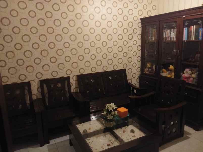 dijual rumah jalan dewi sartika