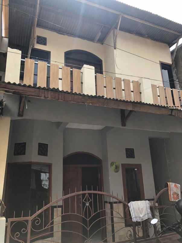 dijual rumah jalan dewi sartika