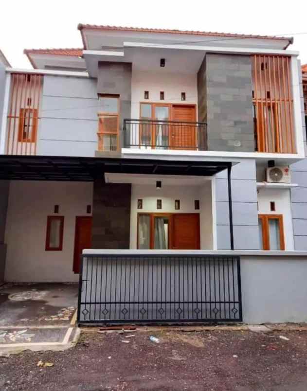 dijual rumah jalan diponegoro sesetan