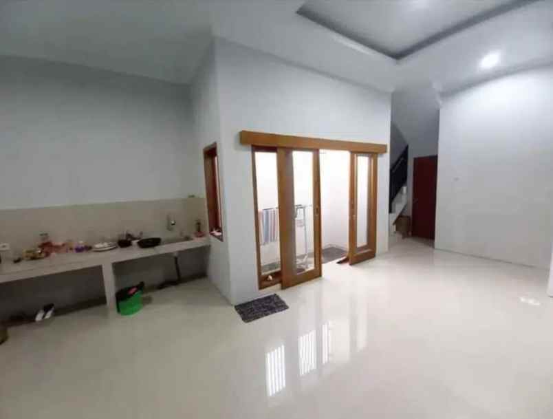 dijual rumah jalan diponegoro sesetan