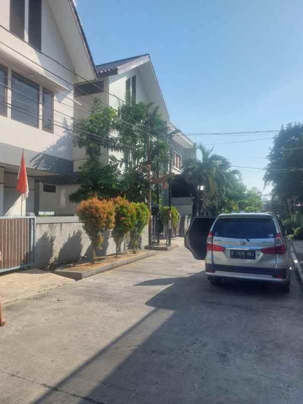 dijual rumah jalan flamboyan i blok a 1