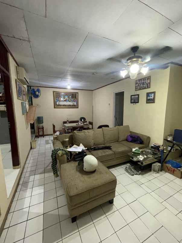 dijual rumah jalan hayam wuruk no 49 rt