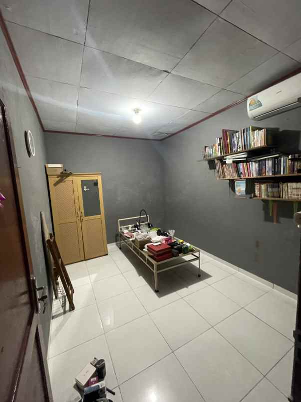 dijual rumah jalan hayam wuruk no 49 rt