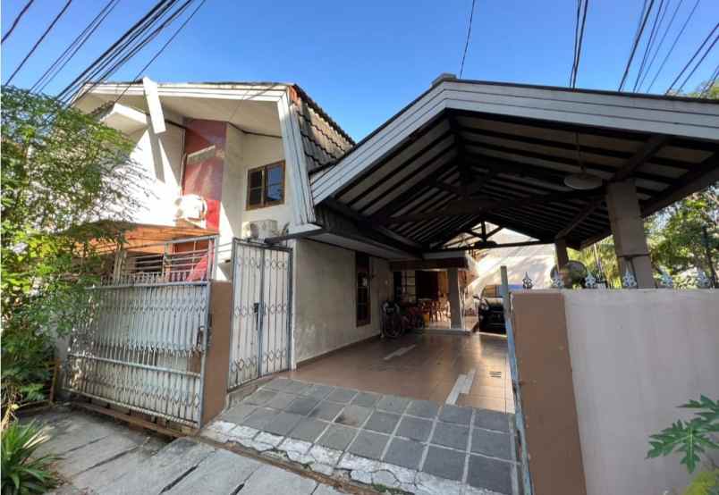 dijual rumah jalan kaparinyo kel kelapa