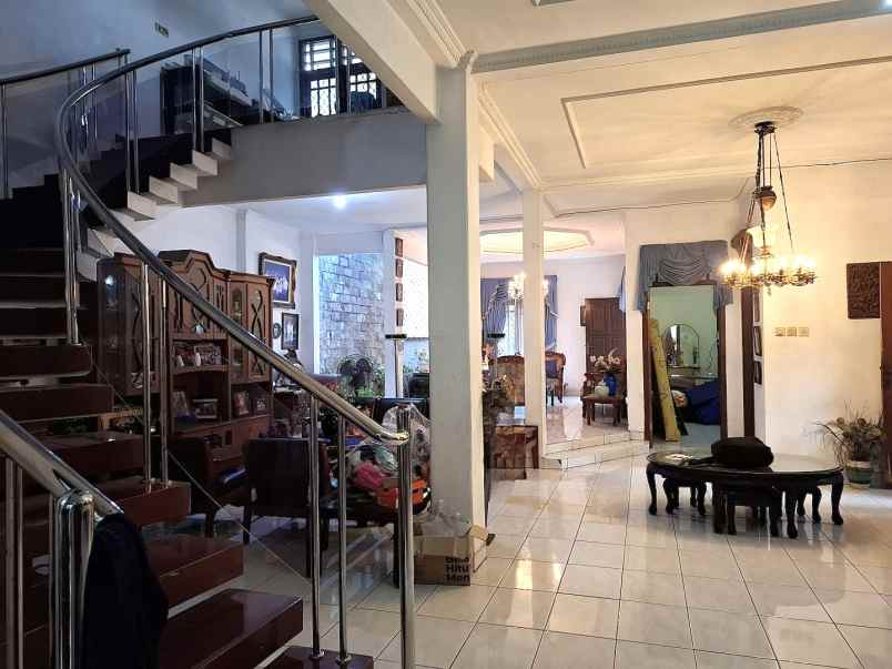 dijual rumah jalan madrasah duren sawit