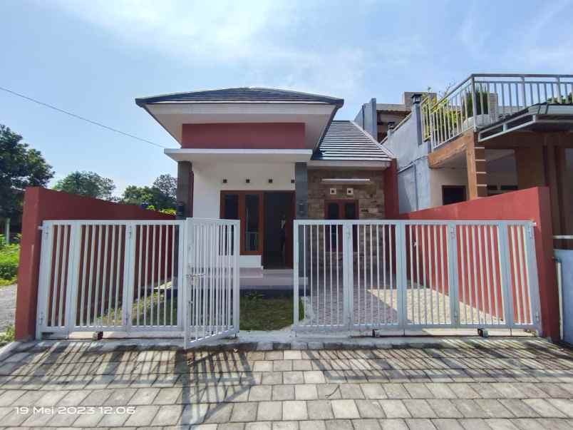 dijual rumah jalan palagan rejodani