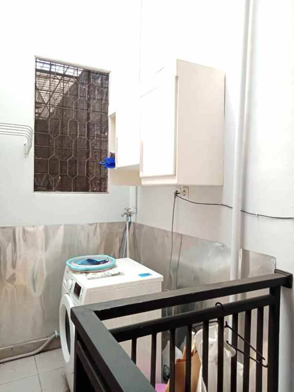 dijual rumah jalan perkici bintaro jaya