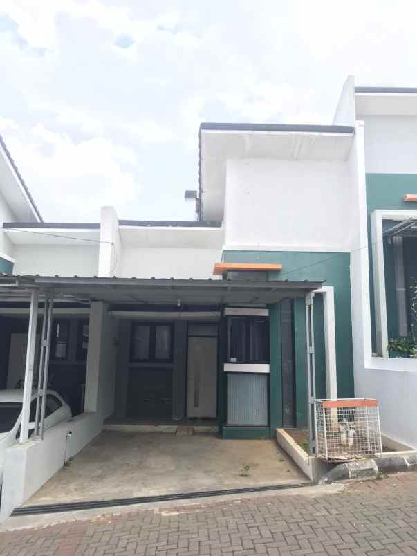 dijual rumah jalan permana