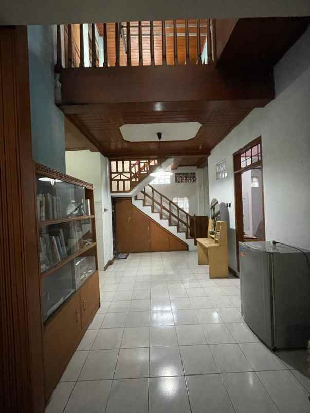 dijual rumah jalan pesantren