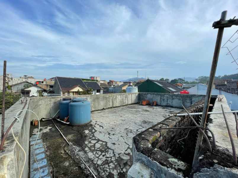 dijual rumah jalan pesantren