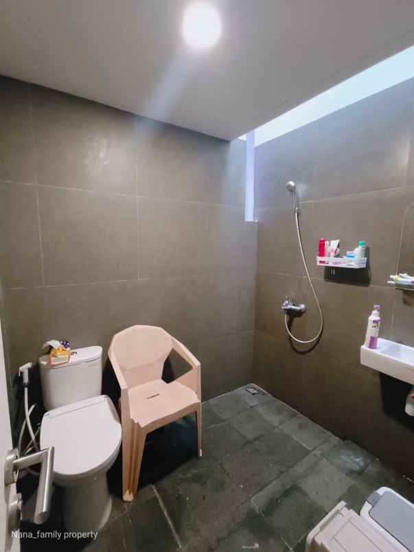 dijual rumah jalan pondok betung