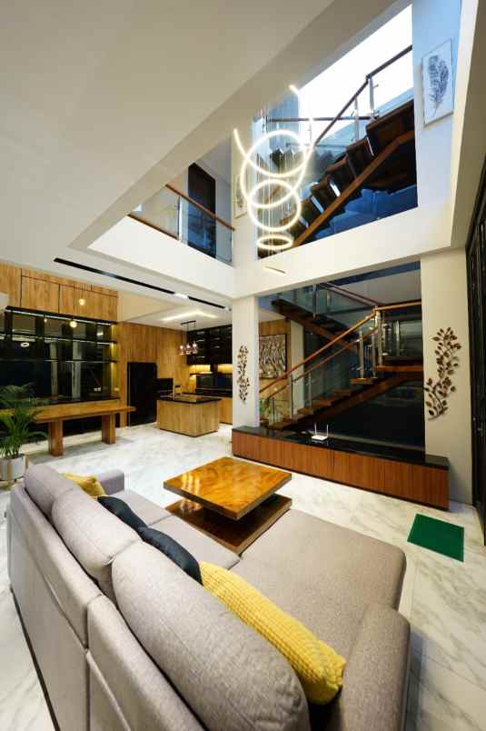 dijual rumah jalan raya bintaro