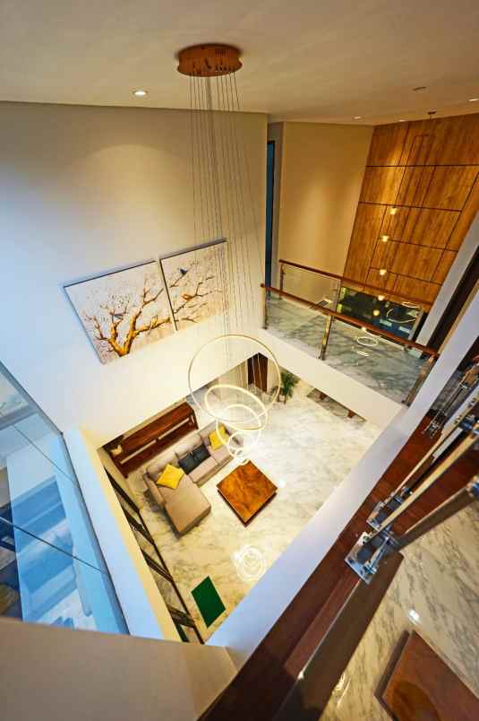 dijual rumah jalan raya bintaro