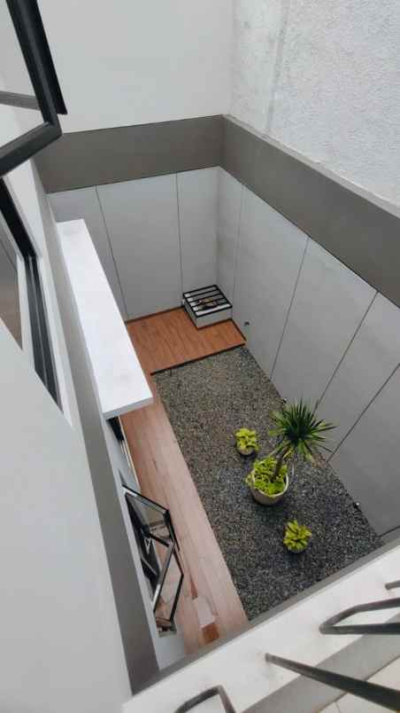 dijual rumah jalan raya bintaro jaya