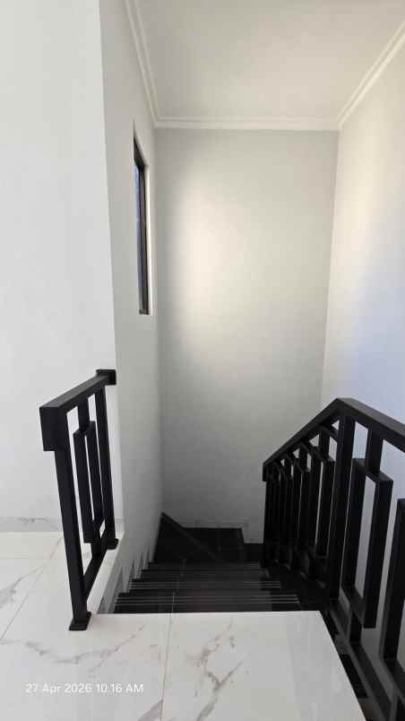 dijual rumah jalan raya jatimulya