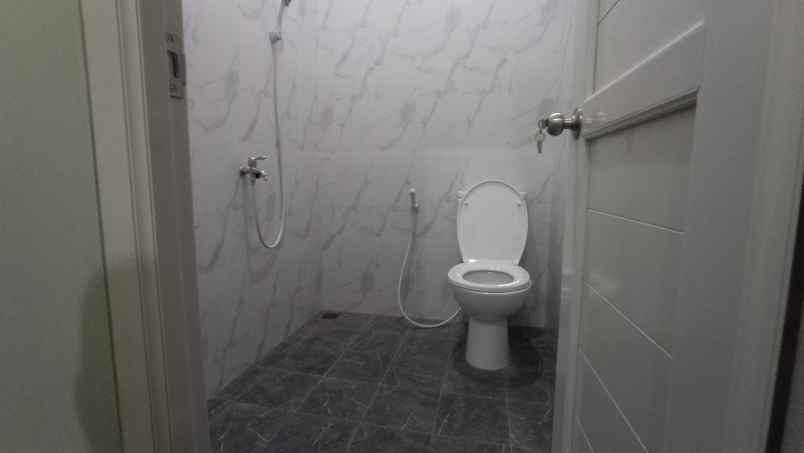 dijual rumah jalan raya kalibar