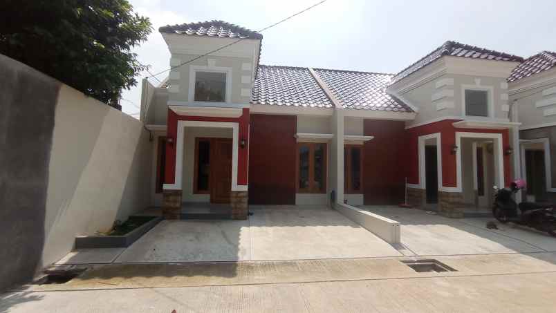 dijual rumah jalan raya kalibar