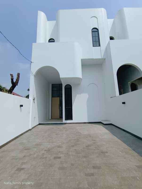 dijual rumah jalan raya kejaksaan joglo