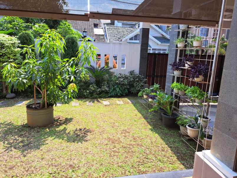 dijual rumah jalan raya komplek bintaro