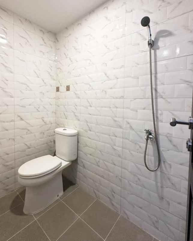 dijual rumah jalan raya pondok cabe