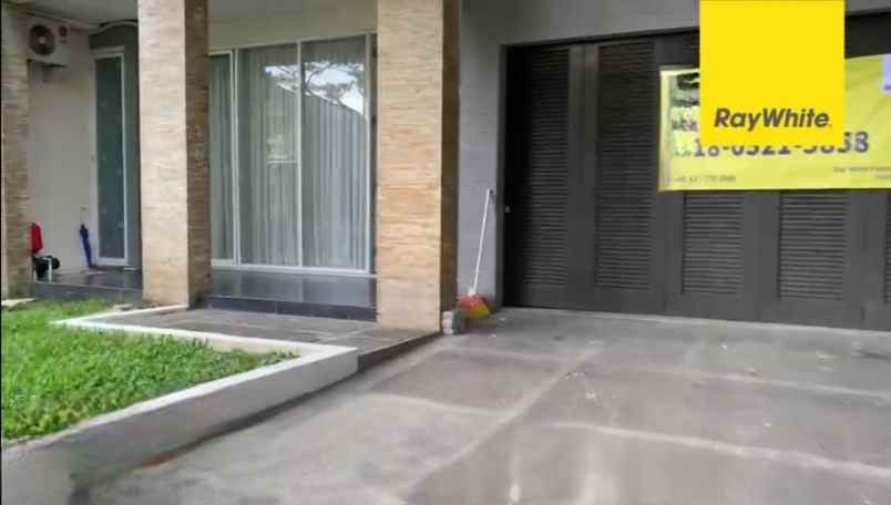 dijual rumah jalan royal residence
