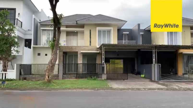 dijual rumah jalan royal residence