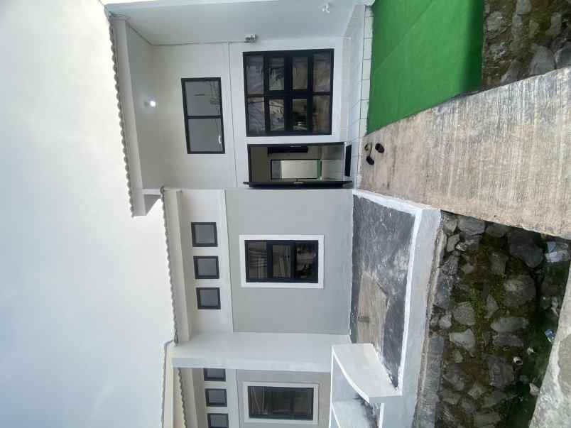 dijual rumah jaln raya megu cisoka kab