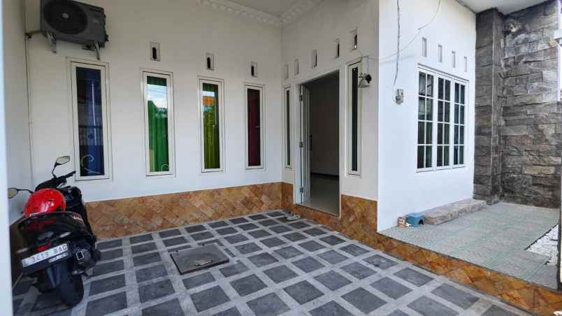 dijual rumah jambangan